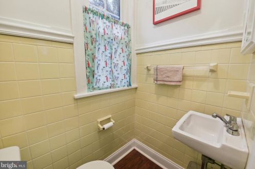 261 Crestmont Ter, Camden NJ  08108-1303 exterior