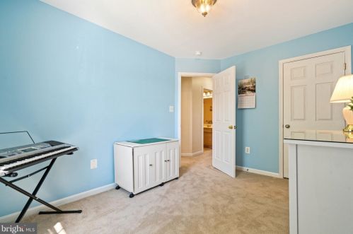 14238 Hunters Run Way, Gainesville VA  20155-4408 exterior