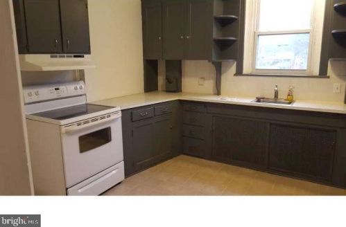 111 6th St, Lansdale, PA 19446-2428