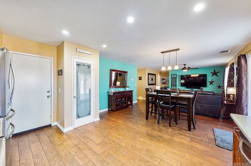 43123 Fleetwood Dr, Lancaster CA 93535-5213 exterior