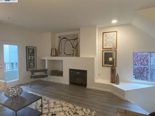 657 Atherton Pl, Hayward, CA 94541-6600