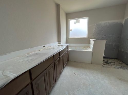 1504 Serenity Ln, Weatherford, TX 76087-2150