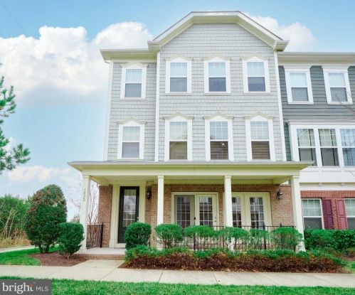 135 Anthem Ave, Herndon, VA 20170-5163