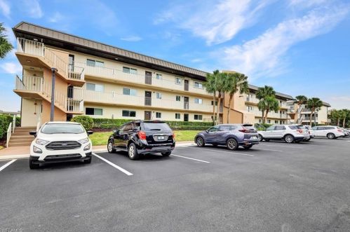 1004 Manatee Rd, Naples FL  34114-3915 exterior