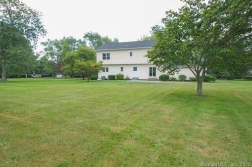 6 Wareham Pl, Bridgeport, CT 06611-2514
