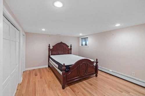 6 Nolan St, Norwalk CT  06850-2525 exterior