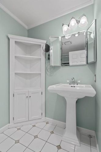 4333 Hemlock Cir, Allison Park PA  15101-2121 exterior