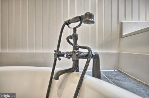 415 College Ave, Lancaster PA  17603-3319 exterior