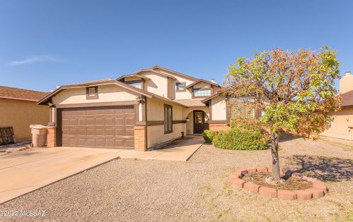 215 Schrader Ln, Tucson, AZ 85748-3453