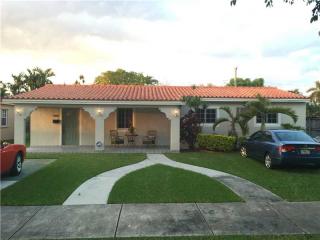 7401 31st St, Miami, FL 33155-2761