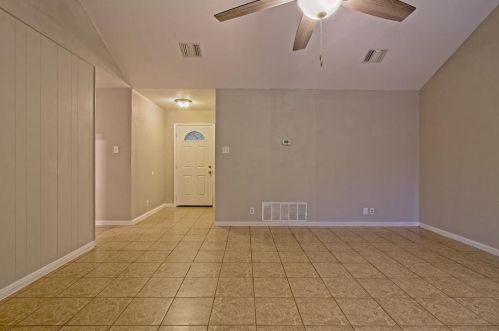1007 Tiffany Ln, Georgetown TX  78628-2732 exterior