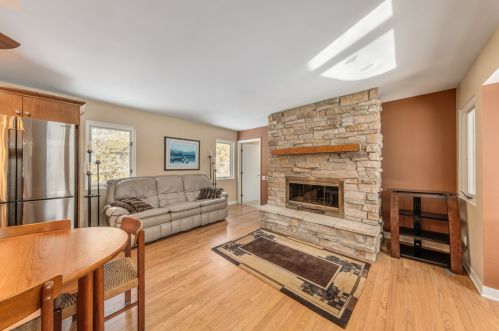 8801 Hart Dr, Waterford WI  53185-1364 exterior