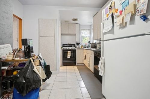 158 Norway Ln, South Plainfield NJ  07080-2810 exterior