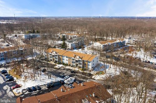 64 Holly Ct, Trenton NJ 08619-4636 exterior