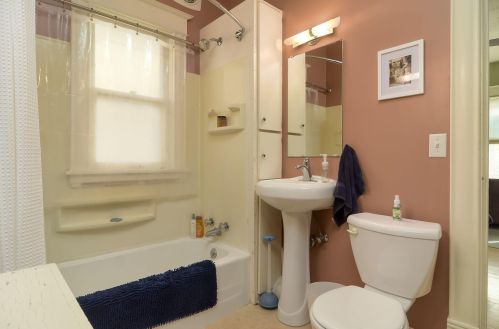 2105 25 Ave, Minneapolis MN 55406-1018 exterior