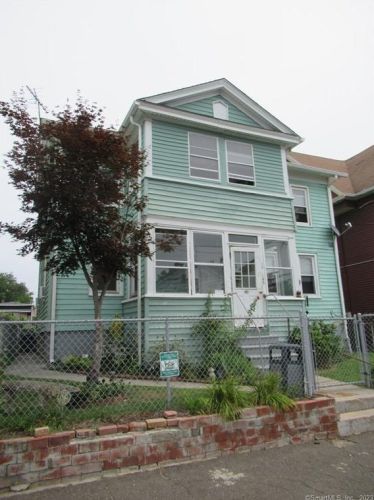 145 Deacon St, Bridgeport, CT 06607-1029