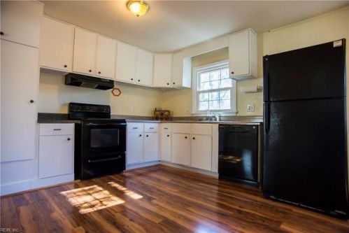 2716 Dunkirk Ave, Norfolk, VA 23509-1707