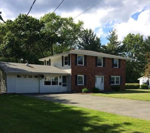 6 Trinity St, Danvers, MA 01923-1720