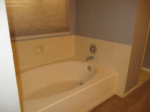 2214 Park Pl Ct, Los Banos CA 93635-5414 exterior