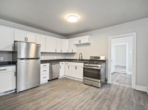 1540 Ellis St, Green Bay, WI 54302-1744