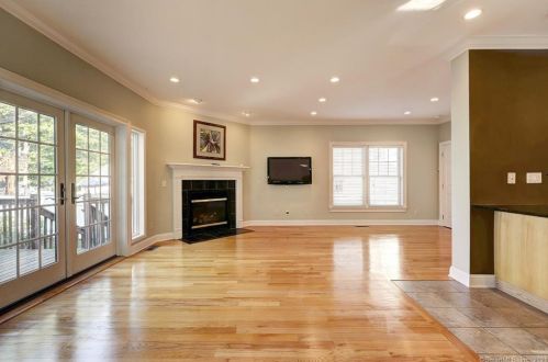 11 Wildwood Ave, Milford CT  06460-5846 exterior