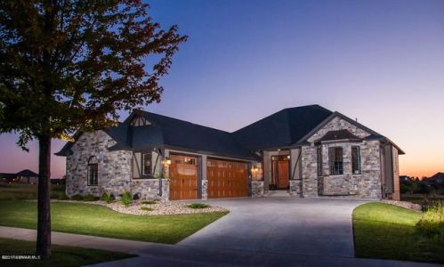 943 Somerby Pkwy, Byron MN  55920-1580 exterior