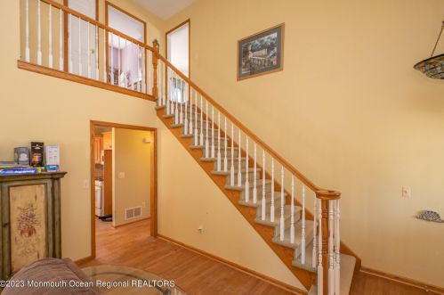 4 Fletcher Pl, Island Heights NJ  08732-7748 exterior