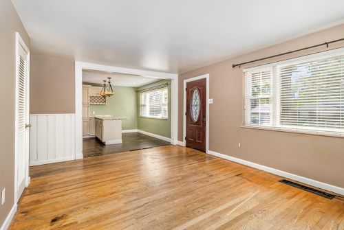 13 Meadow Ln, Florence KY  41042-2642 exterior