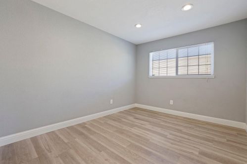 1325 Arrowhead Ct, Modesto CA  95351-1723 exterior