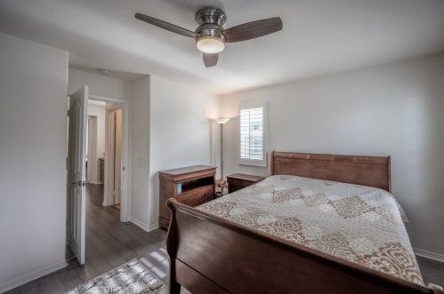 28474 Camino Del Arte Dr, Santa Clarita CA  91354-3094 exterior