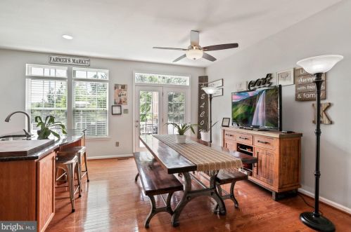 2355 Merseyside Dr, Woodbridge VA  22191-6568 exterior