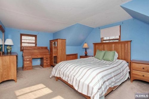 87 Minnehaha Blvd, Oakland NJ  07436-2804 exterior