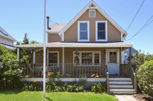 111 Ashburton Ave, Marshfield, MA 02050-3924