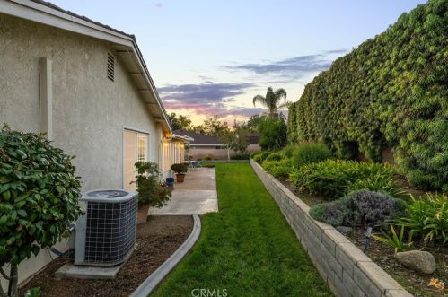 425 Winston Way, Upland CA  91786-2323 exterior