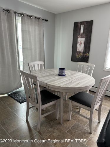 32 Royal Dr, Bricktown NJ  08723-6731 exterior