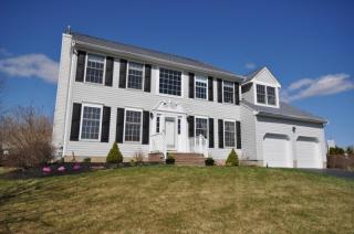 5 Player Pl, Roxbury Township, NJ 07836-4714