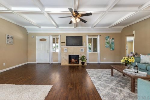 1521 Melody Ln, El Cajon CA  92019-2016 exterior