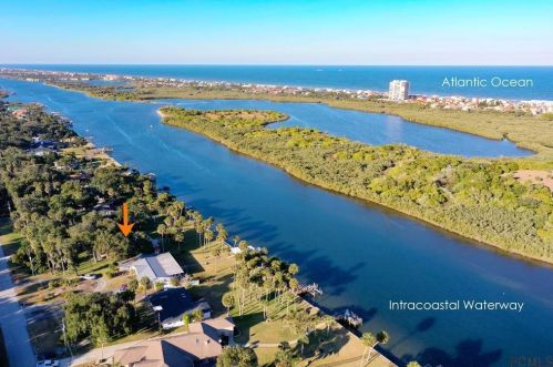 1352 Lambert Ave, Flagler Beach, FL 32136-3011