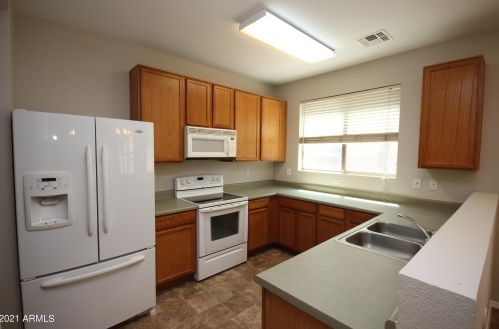 17022 Marconi Ave, Sun City, AZ 85388-1506
