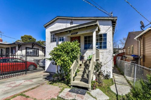 6924 Halliday Ave, Oakland, CA 94605-2360