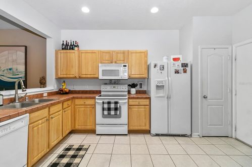 4603 Barnstead Dr, Riverview FL  33578-2115 exterior