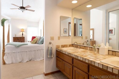 1159 Pacific Beach Dr, San Diego CA  92109-5149 exterior