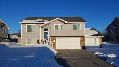 150 Adams St, Bennet, NE 68317-2420