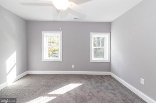 511 4th St, Laurel DE  19956-1506 exterior