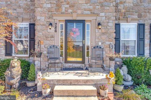 786 Spruce Hill Way, Charles Town WV  25414-4486 exterior