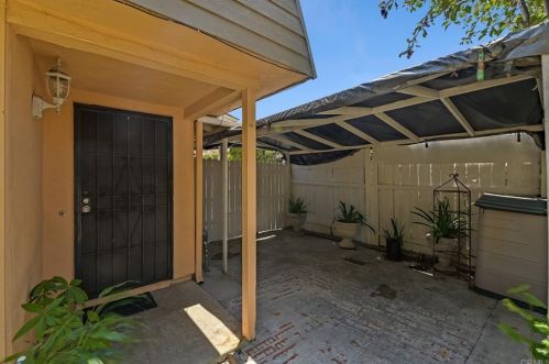 2764 College Blvd, Oceanside, CA 92056-4235