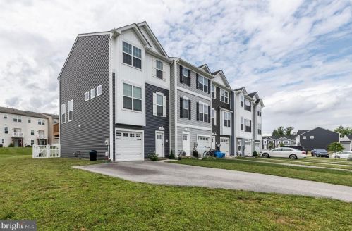 518 Charles Ave, Hanover, PA 17331