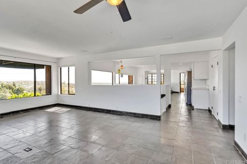 7949 Pasadena Ave, La Mesa CA  91941-7878 exterior