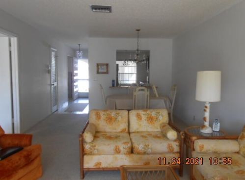 13775 Flora Pl, Delray Beach FL  33484-1658 exterior