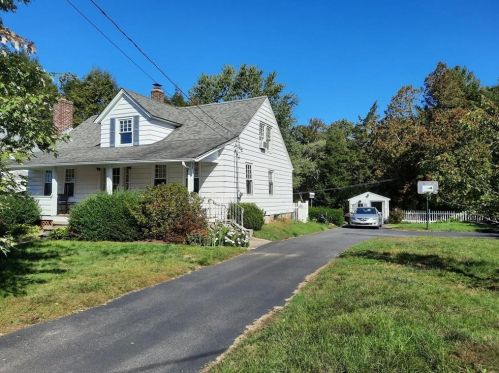 19 Oak St, Hopkinton RI  02804-2210 exterior